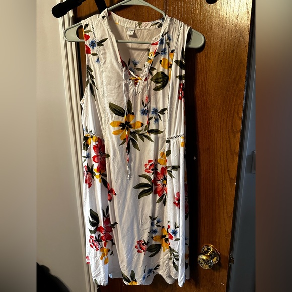 Old Navy Floral Sundress - Picture 1 of 3